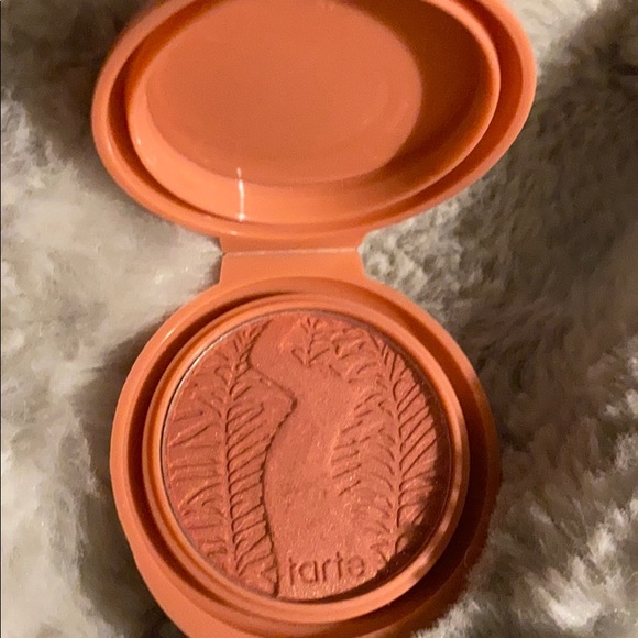 Makeup - Picture 3 of 3